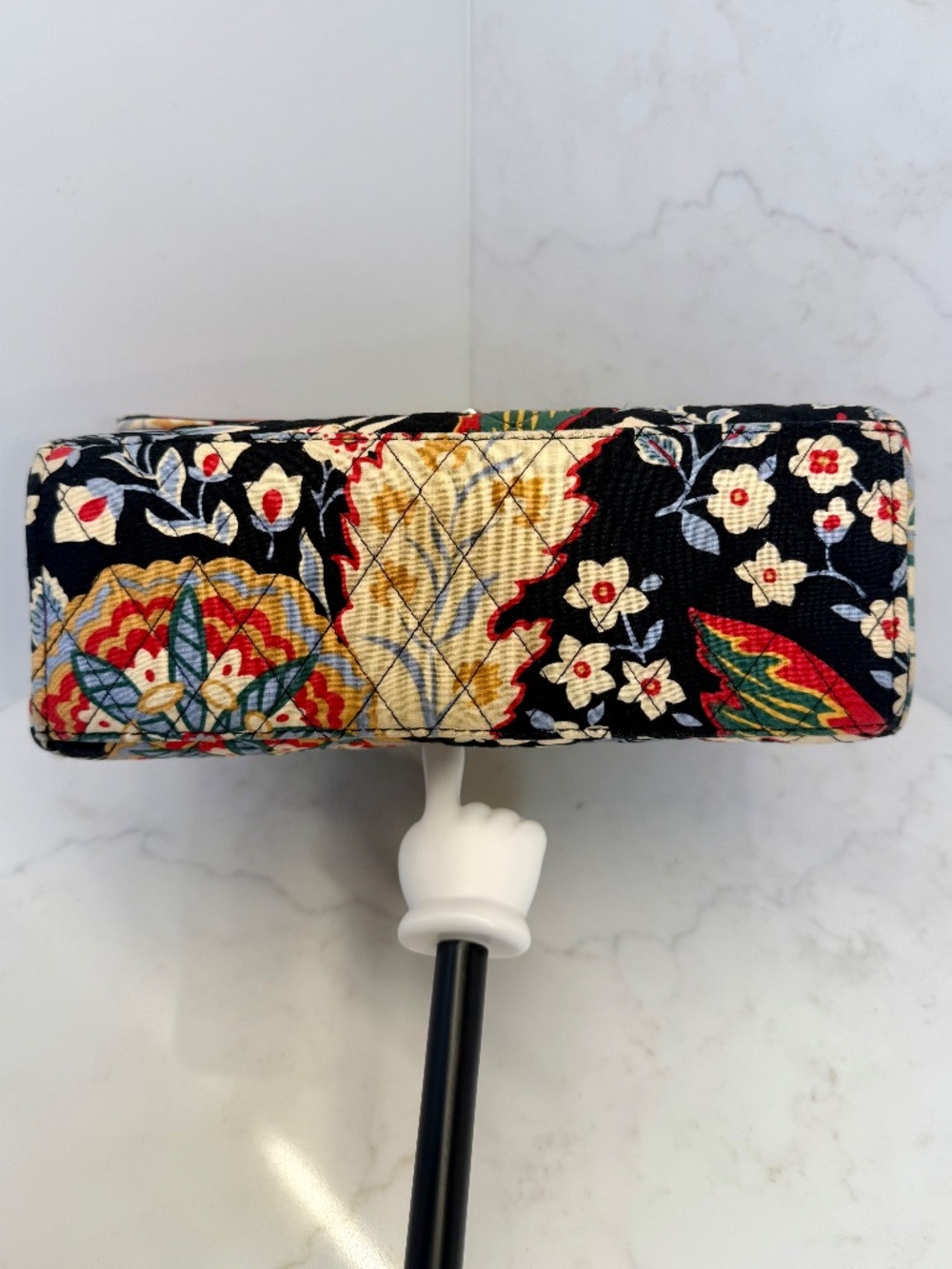Vera Bradley Versailles Julia Crossbody Bag with Turnlock Closure - Picture 9 of 9
